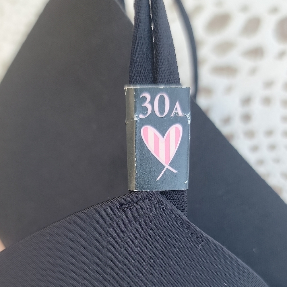 Victoria's Secret Black Bra - Picture 9 of 9